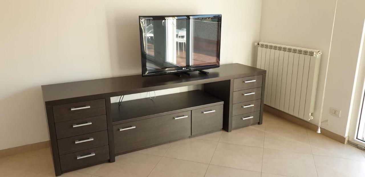Mayfair Lifestyle Suites By Babylon Stay نابولي المظهر الخارجي الصورة