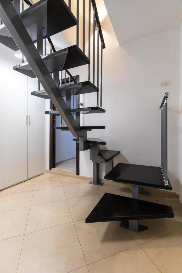 Mayfair Lifestyle Suites By Babylon Stay نابولي المظهر الخارجي الصورة
