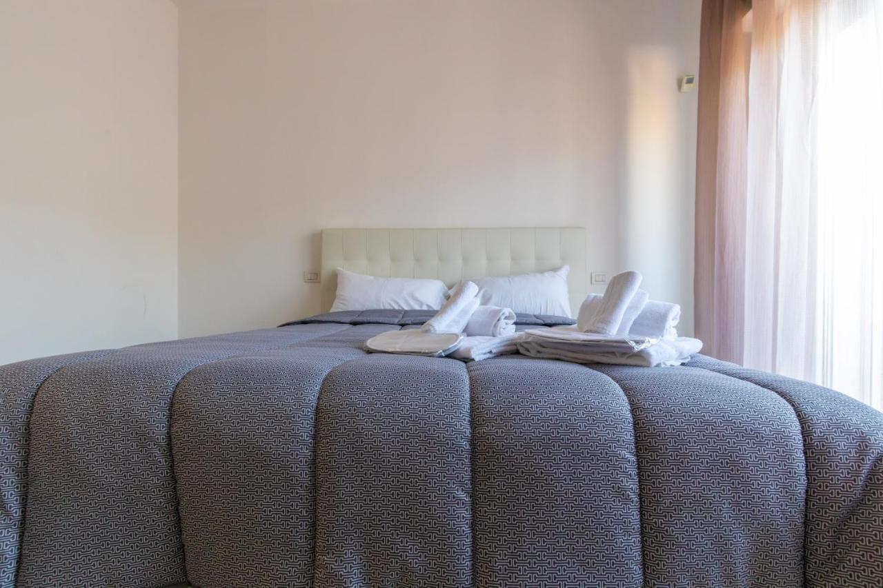 Mayfair Lifestyle Suites By Babylon Stay نابولي المظهر الخارجي الصورة