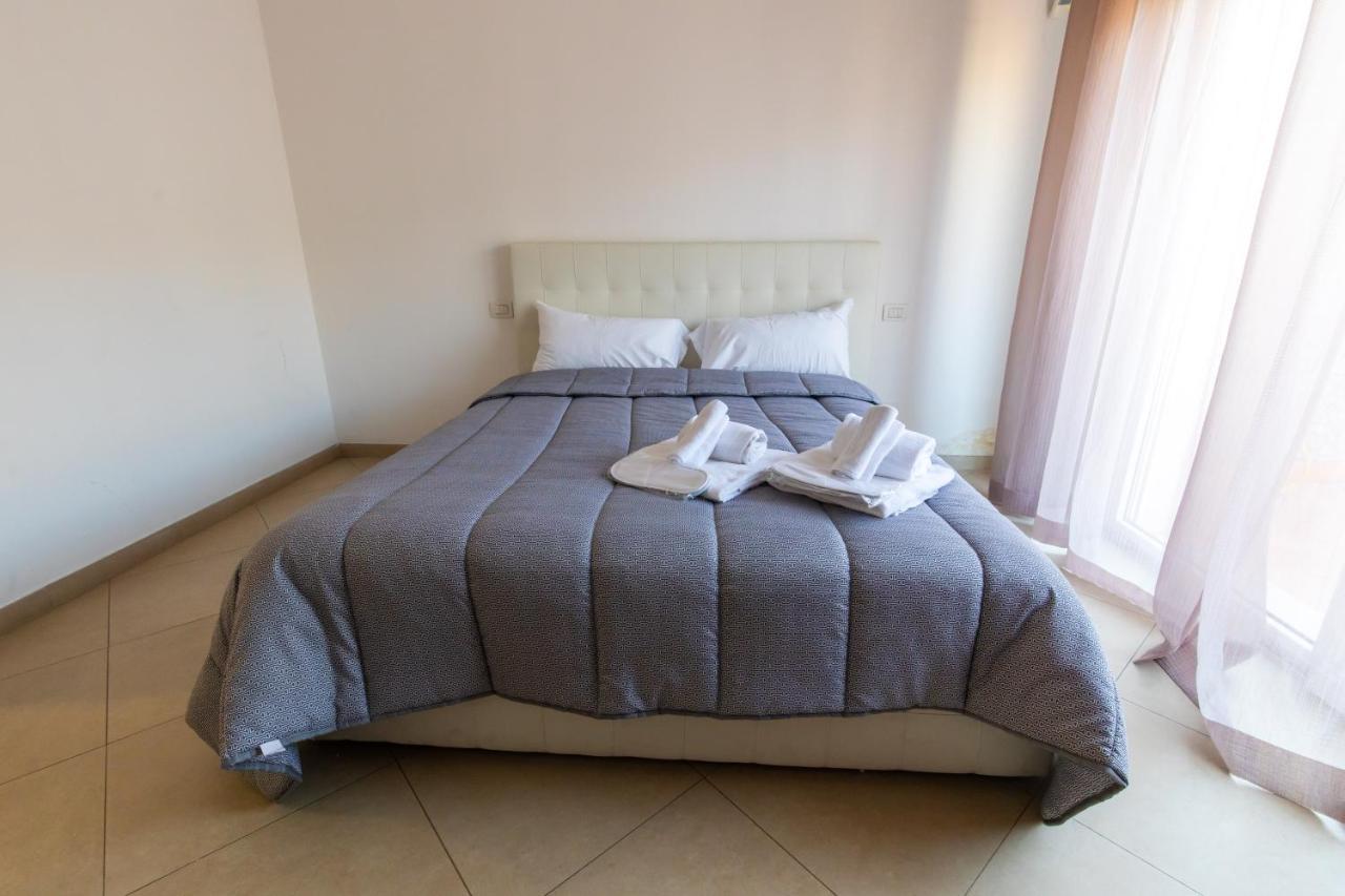 Mayfair Lifestyle Suites By Babylon Stay نابولي المظهر الخارجي الصورة