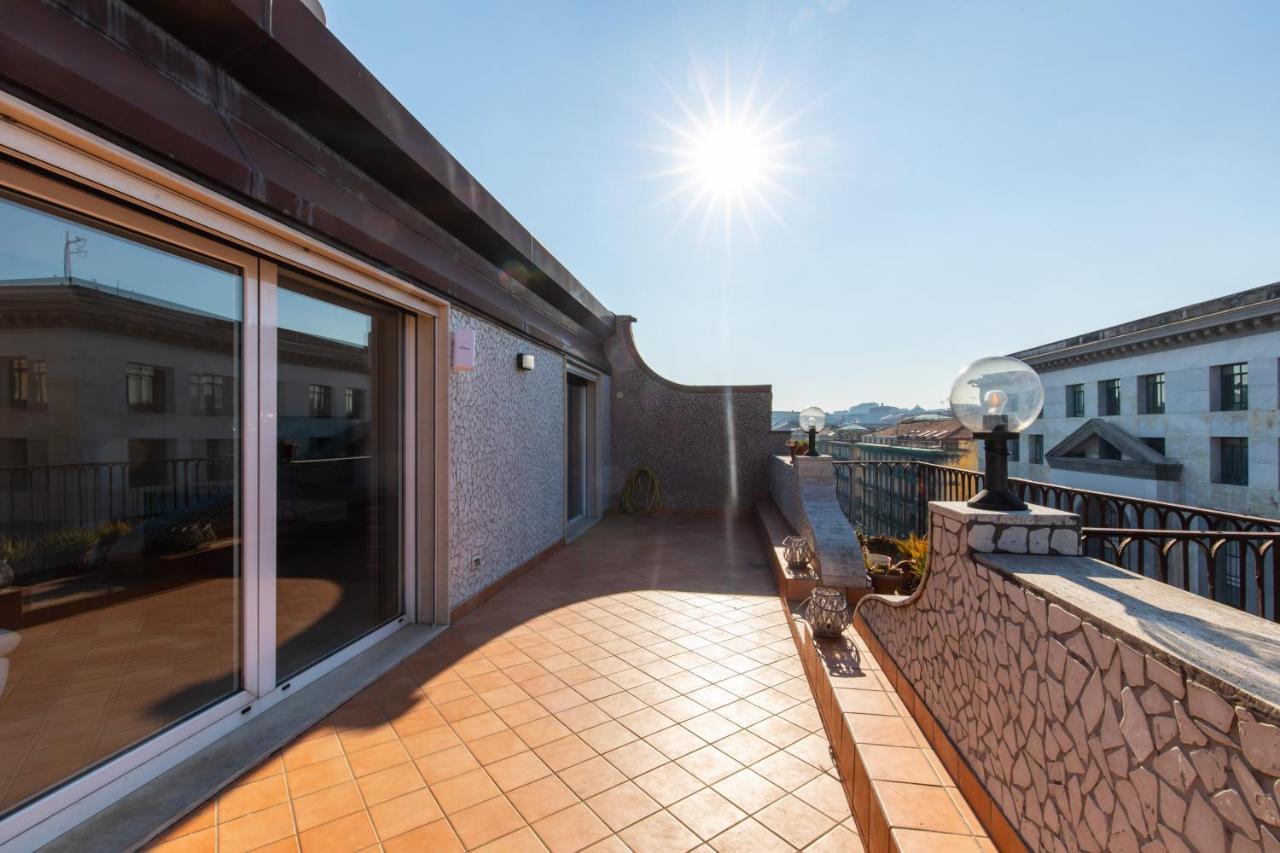 Mayfair Lifestyle Suites By Babylon Stay نابولي المظهر الخارجي الصورة